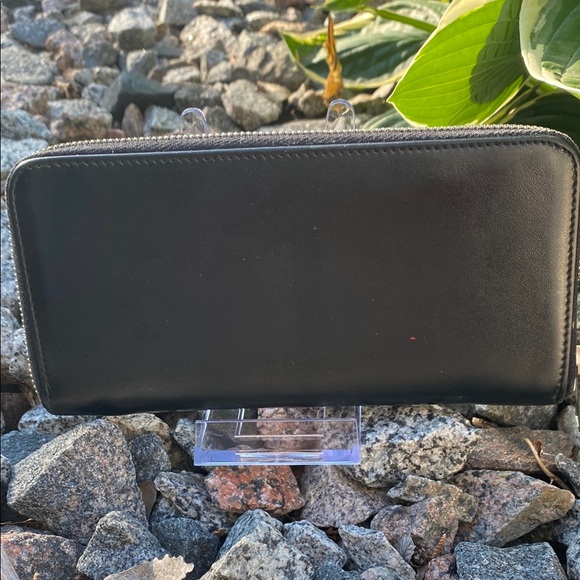 Saint Laurent Classic Black Zip Wallet with box - Picture 3 of 10